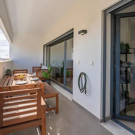 Rooftop Pools & Balcony Haven By Hostwise Lägenhet Pontes de Marchil