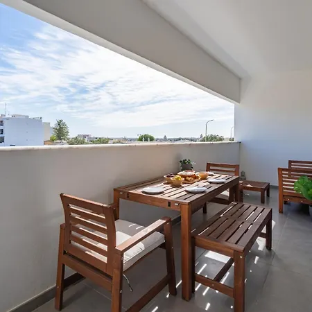 Rooftop Pools & Balcony Haven By Hostwise Lägenhet