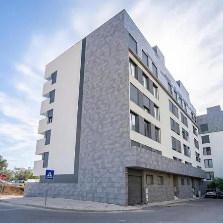 Apartmán Rooftop Pools & Balcony Haven By Hostwise *