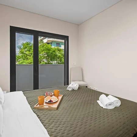 Rooftop Pools & Balcony Haven By Hostwise Apartamento Faro