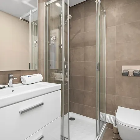 Rooftop Pools & Balcony Haven By Hostwise Apartamento *